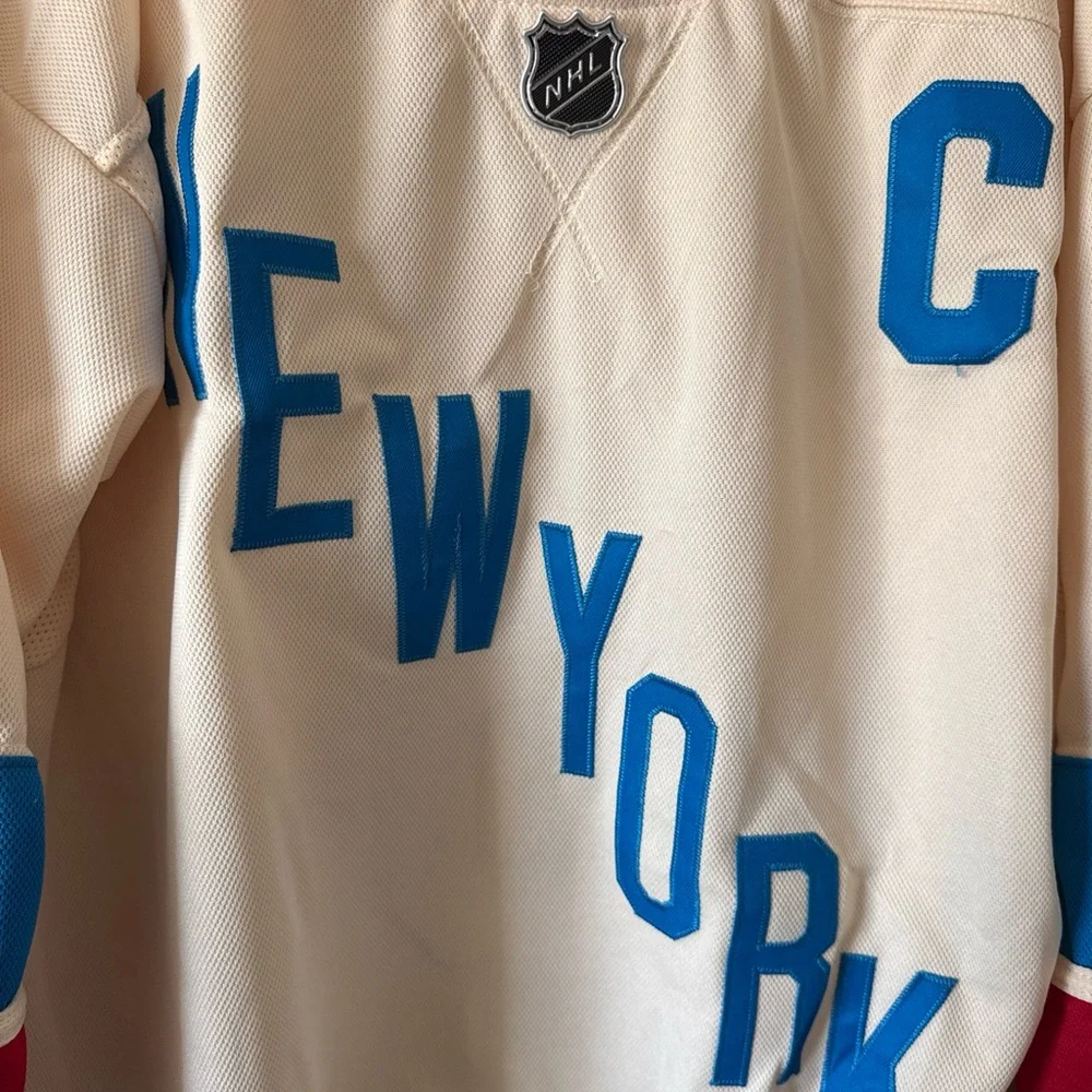 Men’s Fanatics JT Miller #8 NY Rangers 2026 Winter Classic Jersey Sz 54 - RARE - Picture 2 of 7